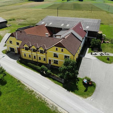 Kindererlebnis- Und Biobauernhof Hipp-Bruckner Wornharts Luaran gambar